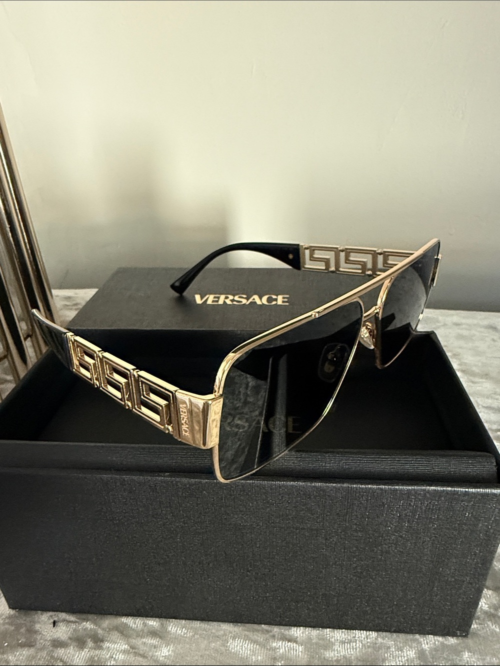 NWT Unisex Versace Gold Frame Black Lens Sunglasses with Greek Key Temples